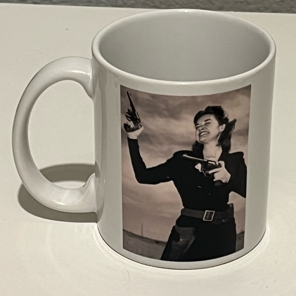 🖤Vintage Funny Sassy Grandma Cowgirl Gunslinger Western 1950s Pin Up Glam Mug🖤 - Picture 4 of 6